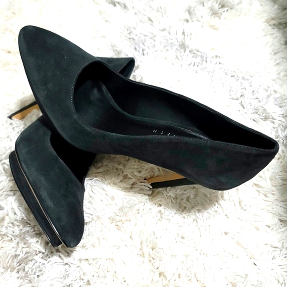 Lord & Taylor 424 Fifth Women's Suede Pumps Shoes Size 6.5 M - Picture 4 of 8